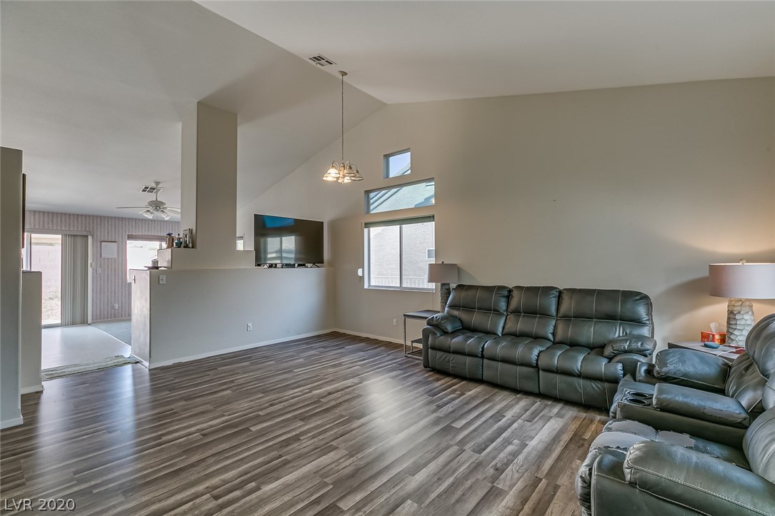 678 Skyline Road Henderson, NV 89002 - Photo 5 of 19 Gallery Image 5