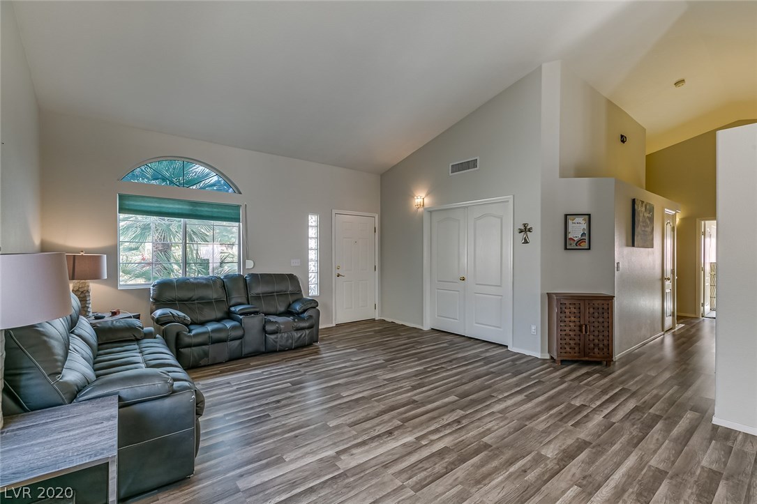 678 Skyline Road Henderson, NV 89002 - Photo 6 of 19 Gallery Image 6
