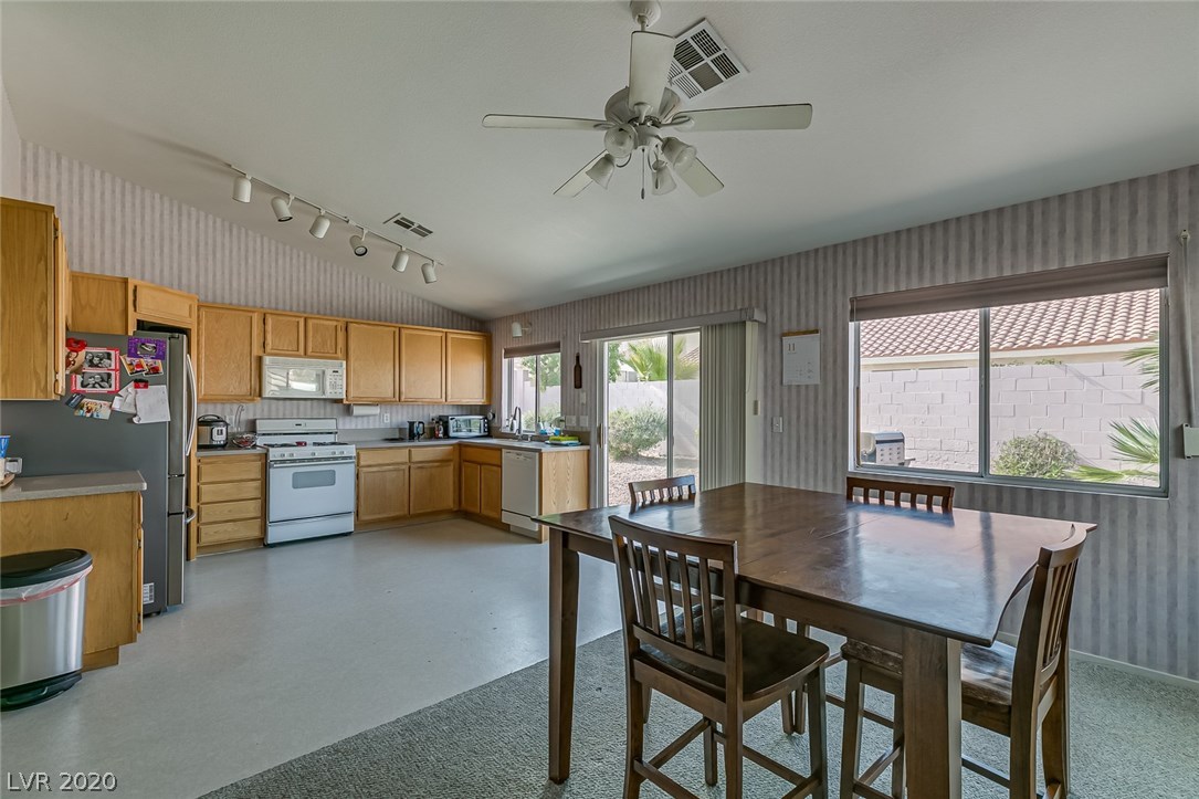 678 Skyline Road Henderson, NV 89002 - Photo 8 of 19 Gallery Image 8