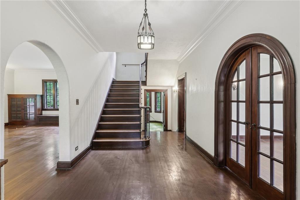 634 West Waldheim Road Pittsburgh, PA 15215 - Photo 4 of 50 a view of entryway with wooden floor