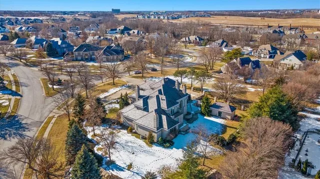 $2,400,000 | 9800 North Revere Avenue, Kansas City, MO 64154