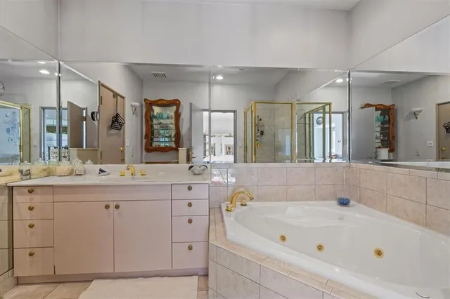 $2,400,000 | 9800 North Revere Avenue, Kansas City, MO 64154