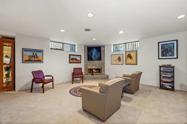 $2,400,000 | 9800 North Revere Avenue, Kansas City, MO 64154