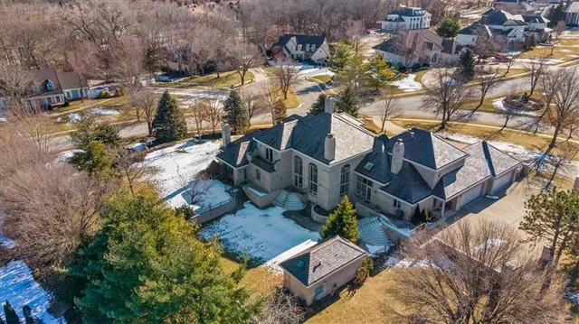 $2,400,000 | 9800 North Revere Avenue, Kansas City, MO 64154