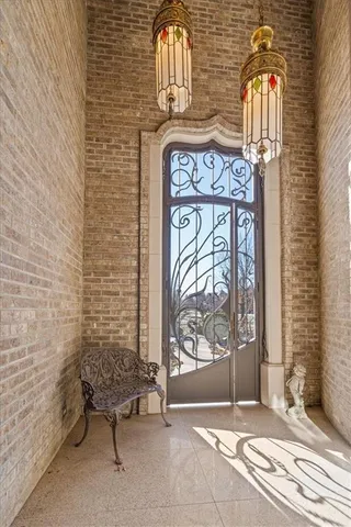 $2,400,000 | 9800 North Revere Avenue, Kansas City, MO 64154