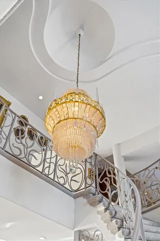 $2,400,000 | 9800 North Revere Avenue, Kansas City, MO 64154