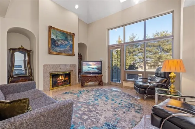 $2,400,000 | 9800 North Revere Avenue, Kansas City, MO 64154