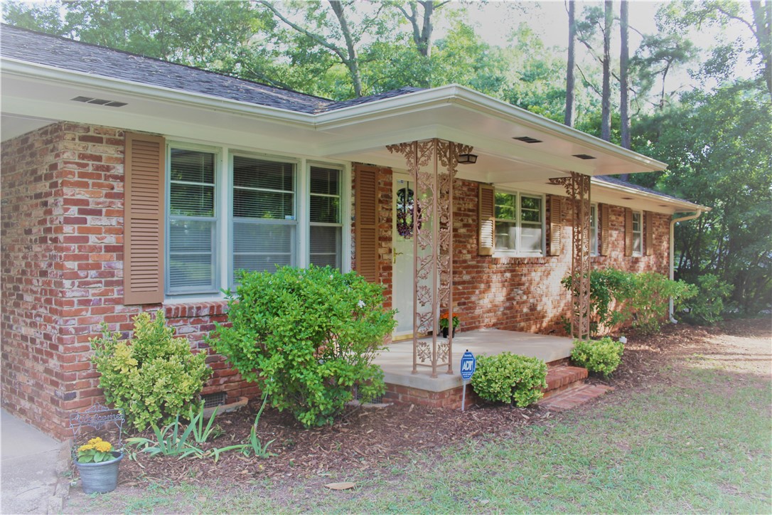 302 Fleming Drive Anderson, SC 29621 - Photo 2 of 15 Gallery Image 2