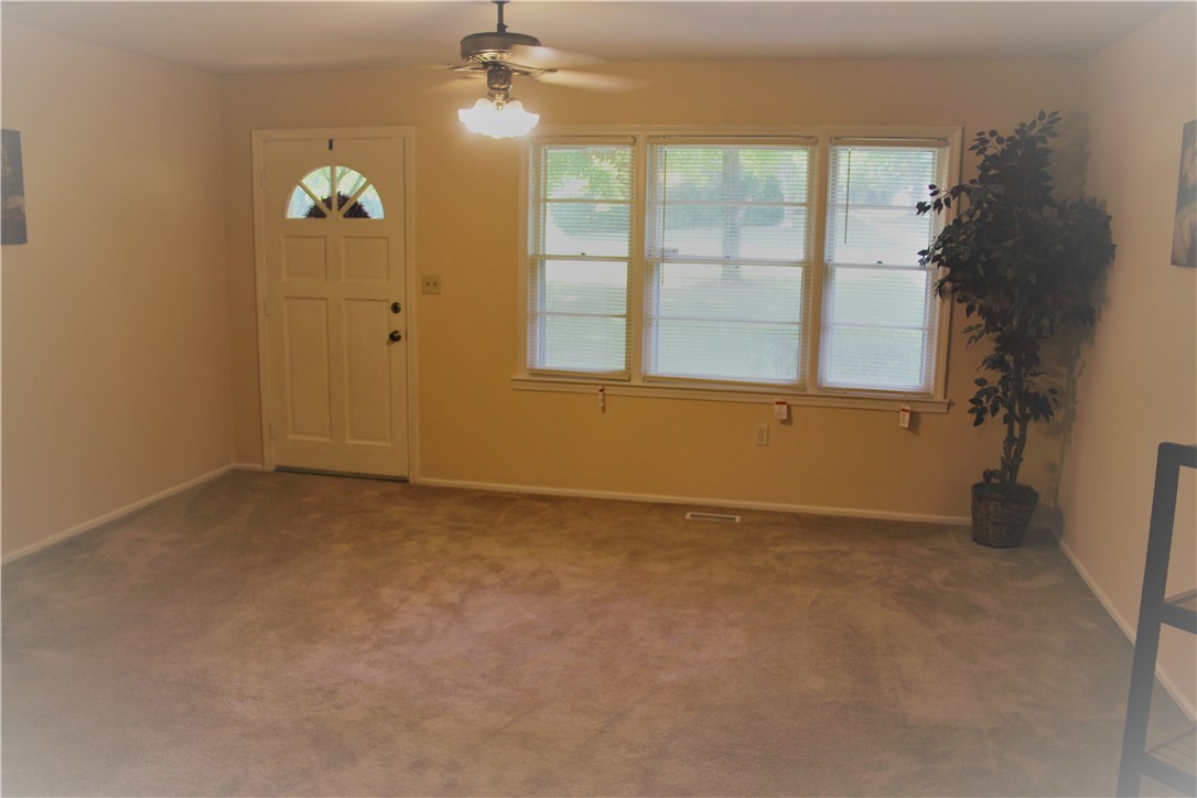 302 Fleming Drive Anderson, SC 29621 - Photo 3 of 15 Gallery Image 3