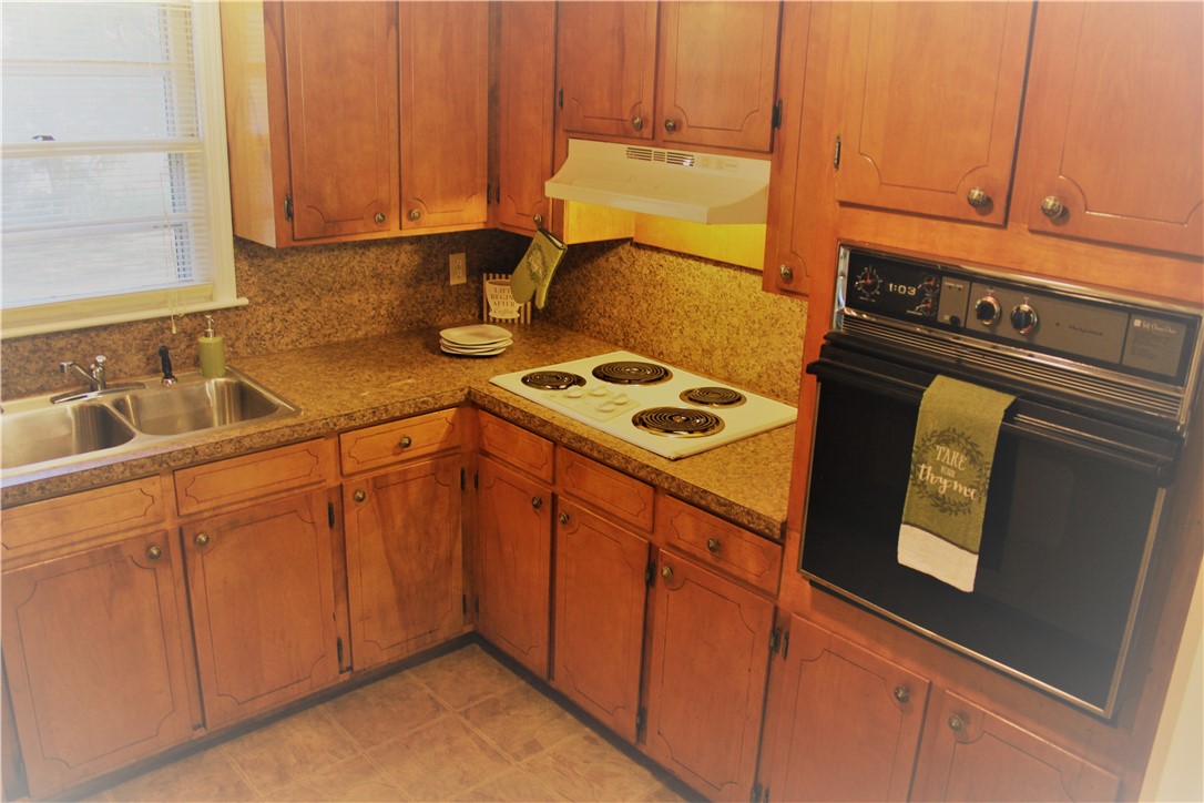 302 Fleming Drive Anderson, SC 29621 - Photo 4 of 15 Gallery Image 4
