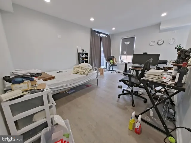 a view of a pathway along a building