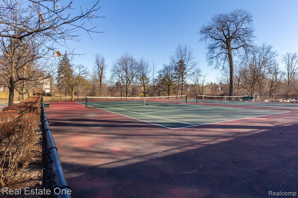 3585 Everett Drive Rochester Hills, MI 48307 - Photo 60 of 75