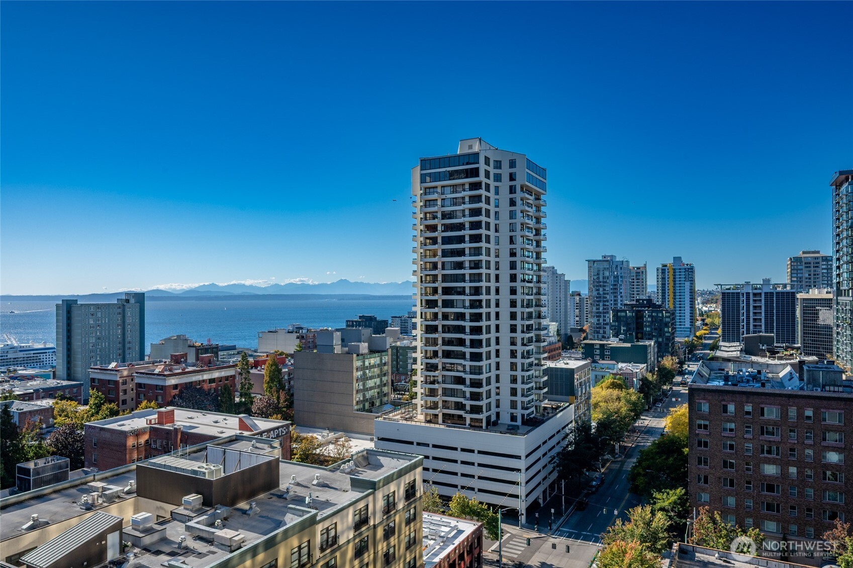 2100 3rd Avenue, Unit 1502 Seattle, WA 98121 - Photo 17 of 31