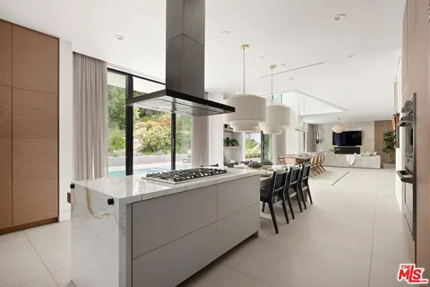 $5,795,000 | 2814 Roscomare Road, Los Angeles, CA 90077