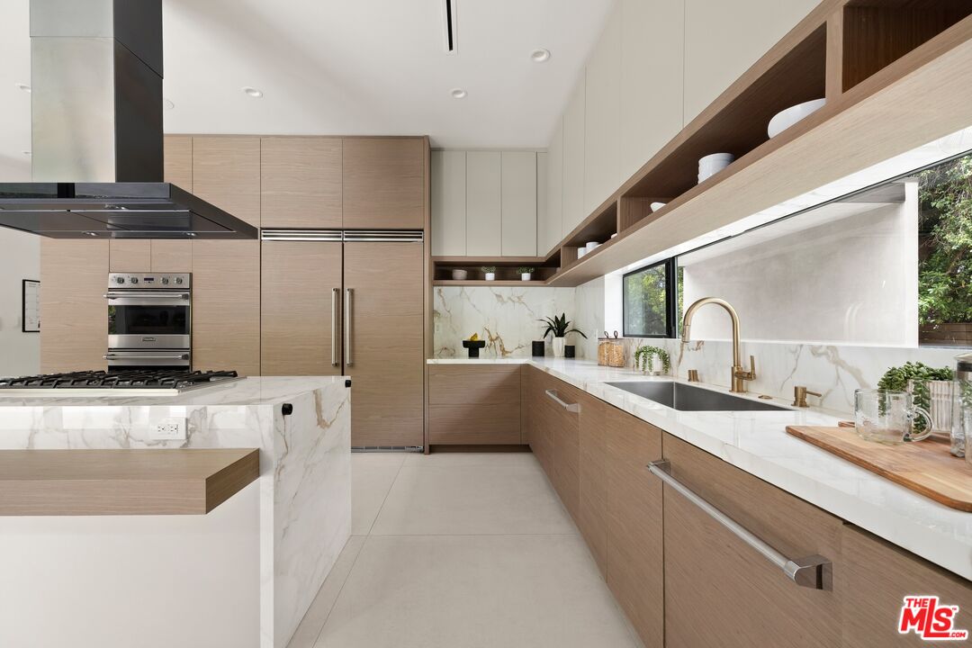 2814 Roscomare Road Los Angeles, CA 90077 - Photo 12 of 36