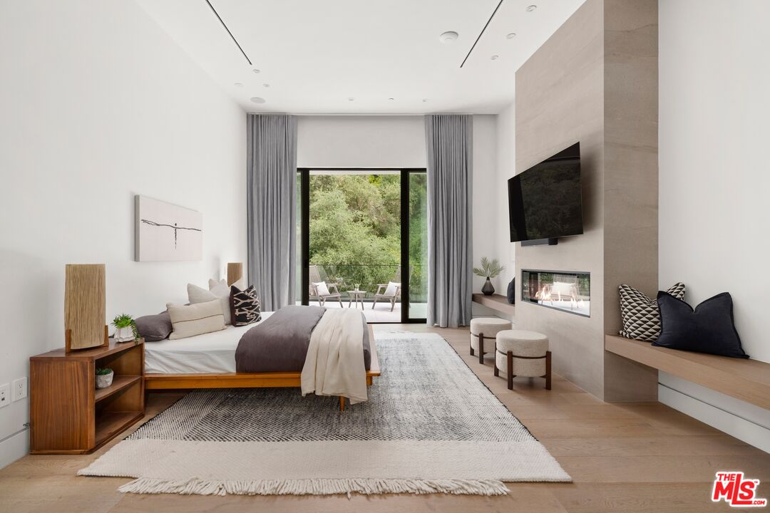 2814 Roscomare Road Los Angeles, CA 90077 - Photo 19 of 36