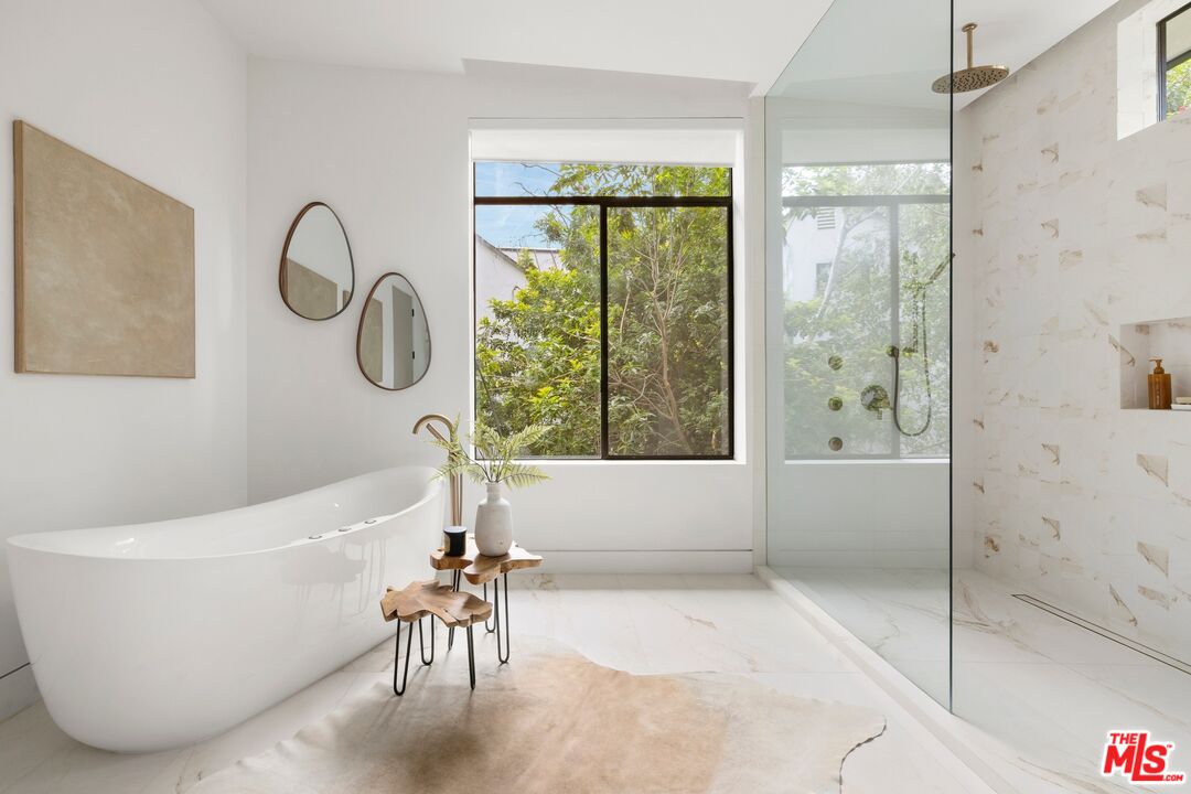 2814 Roscomare Road Los Angeles, CA 90077 - Photo 20 of 36