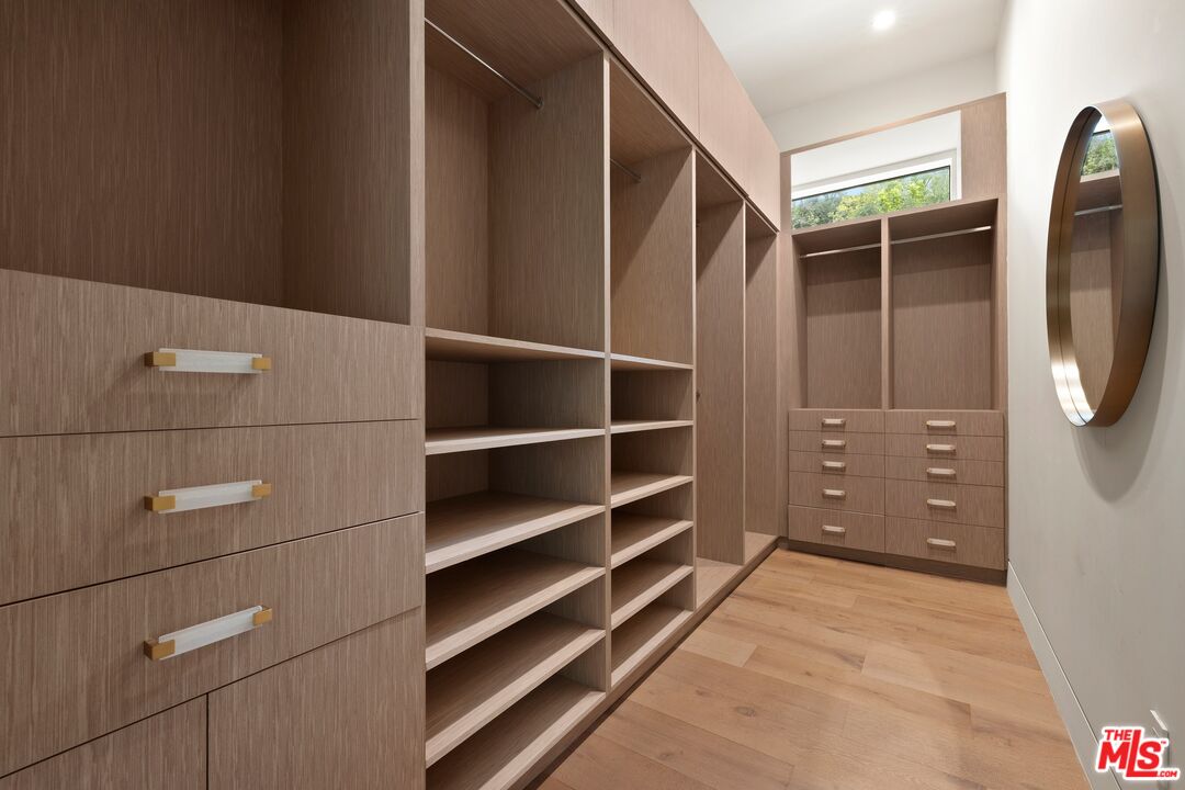 2814 Roscomare Road Los Angeles, CA 90077 - Photo 23 of 36