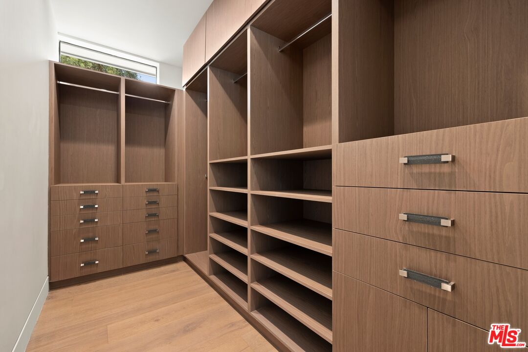 2814 Roscomare Road Los Angeles, CA 90077 - Photo 24 of 36