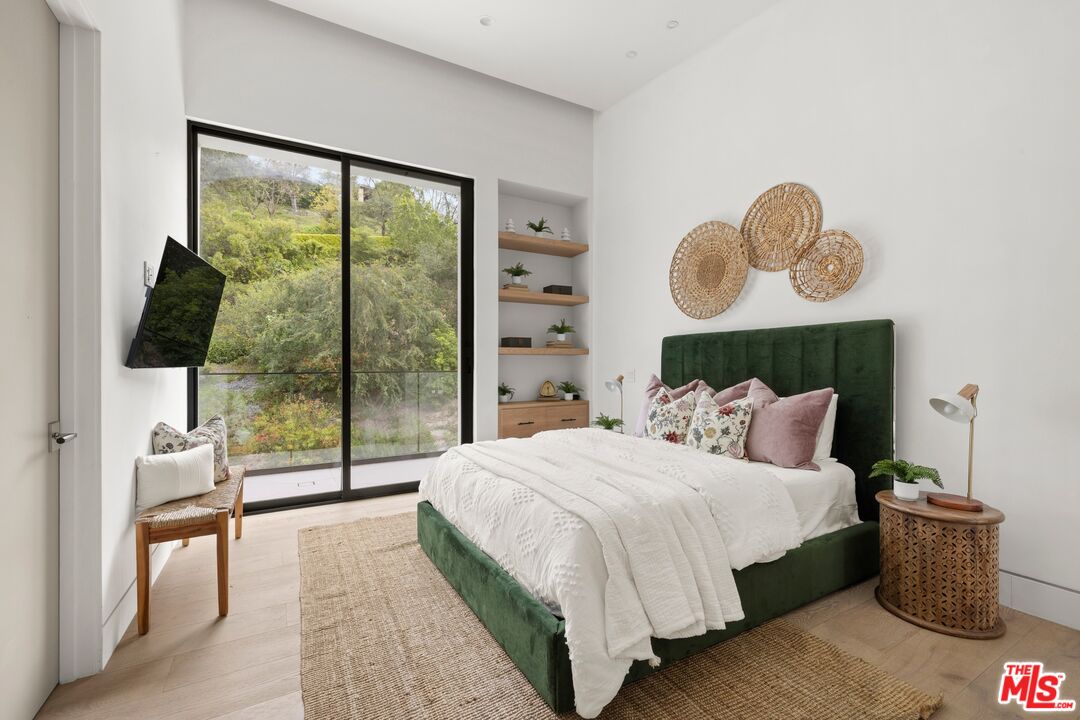 2814 Roscomare Road Los Angeles, CA 90077 - Photo 25 of 36