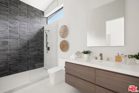 $5,795,000 | 2814 Roscomare Road, Los Angeles, CA 90077