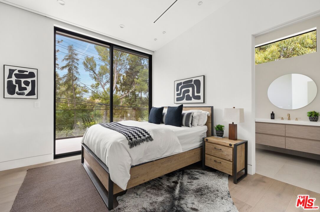 2814 Roscomare Road Los Angeles, CA 90077 - Photo 27 of 36