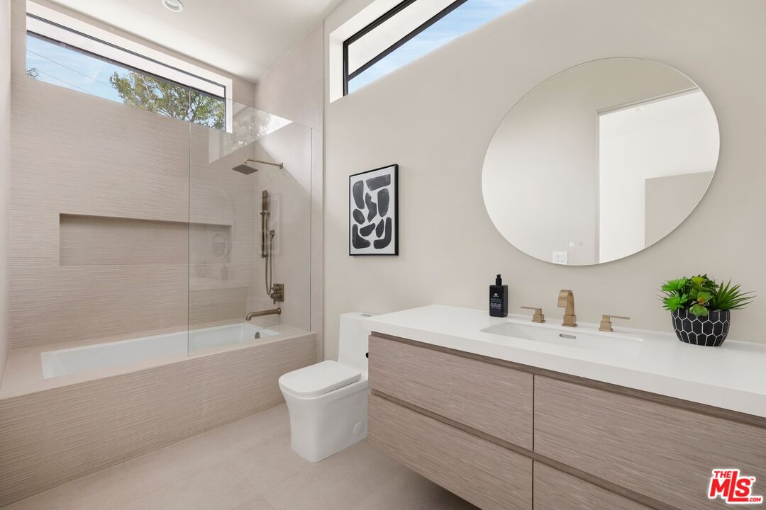 2814 Roscomare Road Los Angeles, CA 90077 - Photo 28 of 36