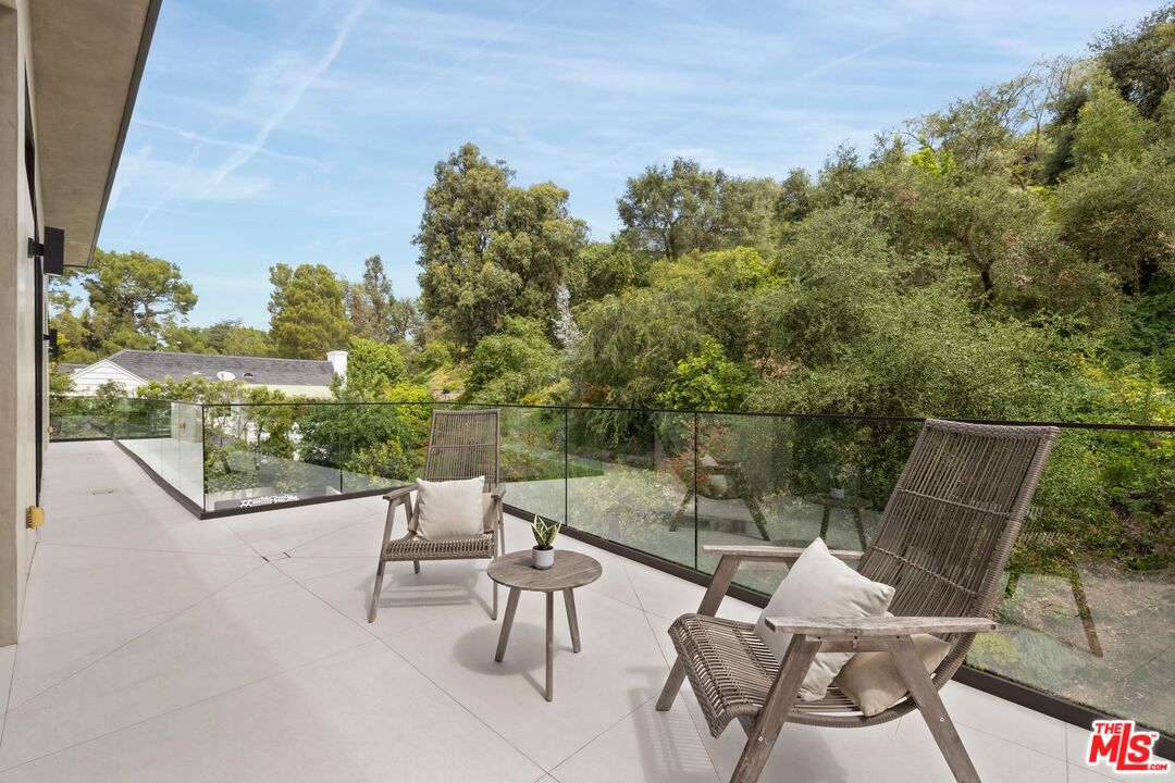 2814 Roscomare Road Los Angeles, CA 90077 - Photo 29 of 36