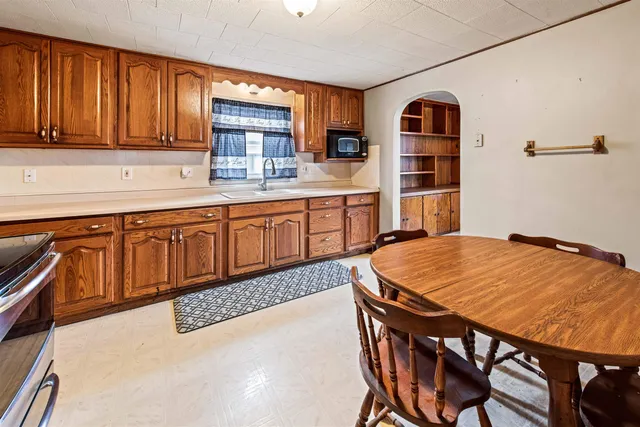 $89,900 | 909 6th Avenue, Menominee, MI 49858