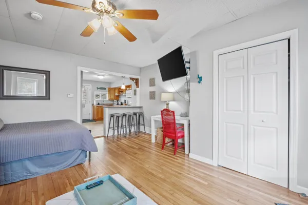 $2,100 | 792 Grove Street, Unit 2, Manchester, NH 03103