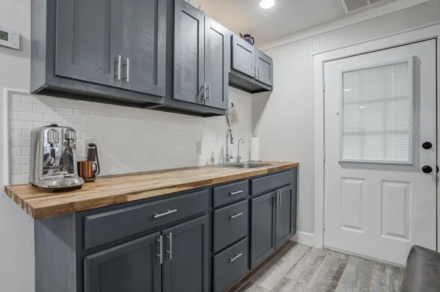 $1,450,000 | 9009 County Road 7500, Wolfforth, TX 79382