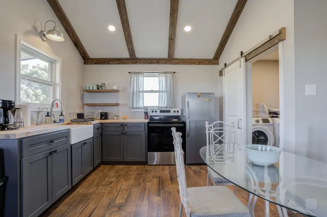 $1,450,000 | 9009 County Road 7500, Wolfforth, TX 79382