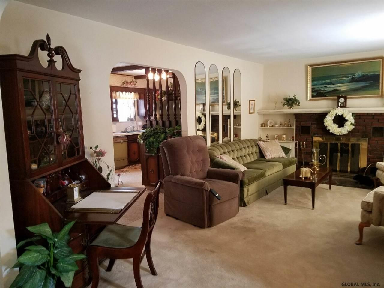 1002 Dudley Road Rotterdam, NY 12303 - Photo 3 of 22 Photo 3