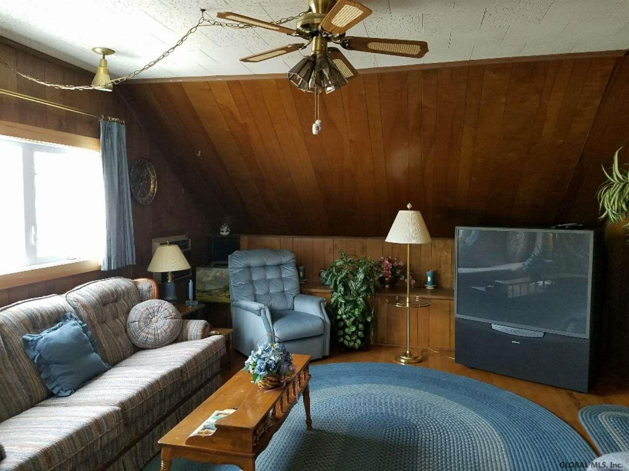 1002 Dudley Road Rotterdam, NY 12303 - Photo 9 of 22 Photo 9