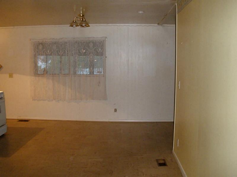 8727 Montery Road Indianapolis, IN 46226 - Photo 4 of 12