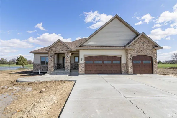 $579,900 | 1027 South Huntsville Road, Winchester, IN 47394