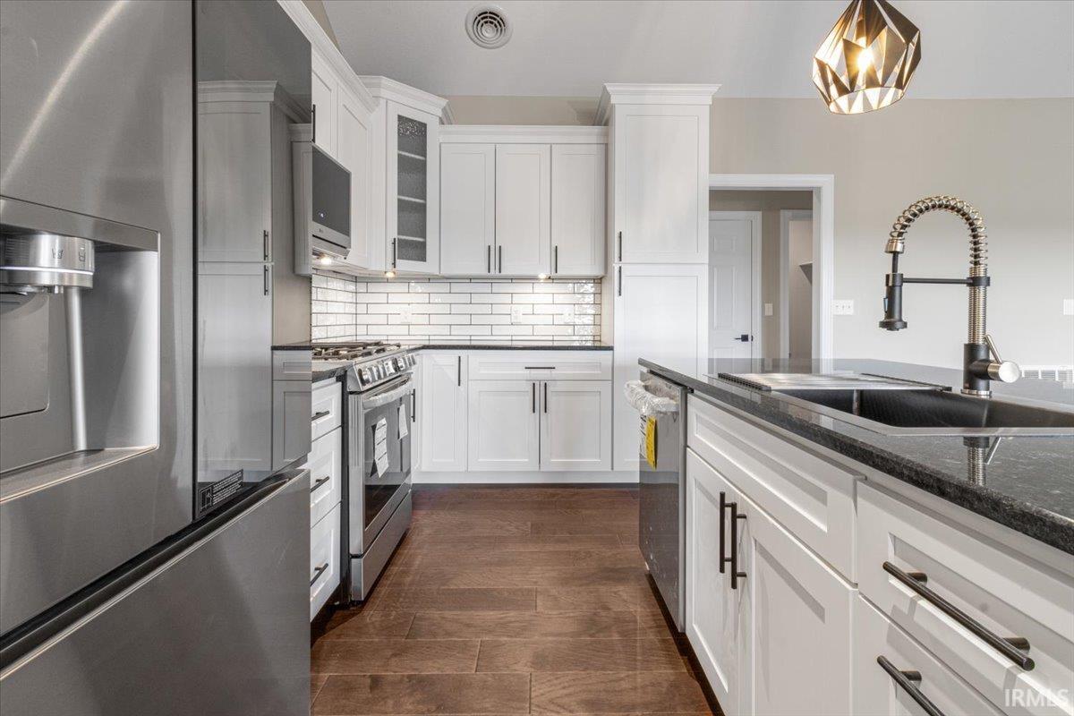 1027 South Huntsville Road Winchester, IN 47394 - Photo 13 of 36