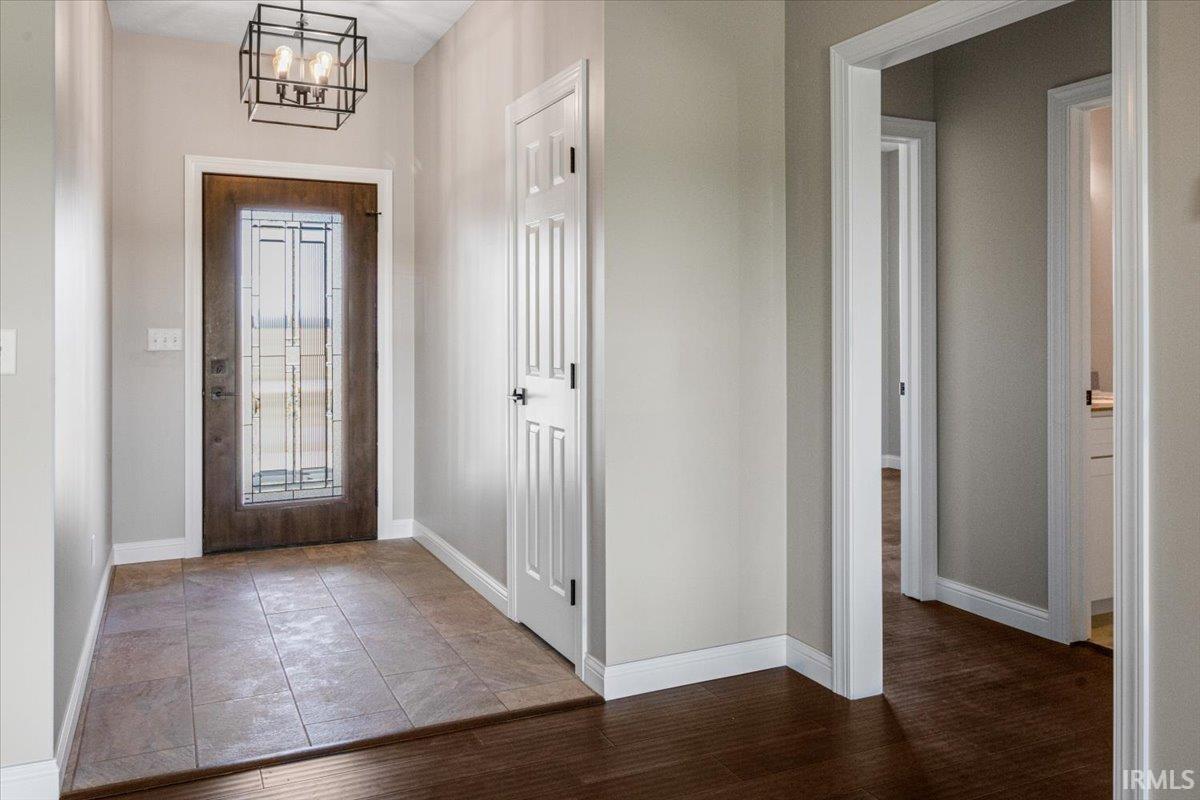 1027 South Huntsville Road Winchester, IN 47394 - Photo 7 of 36