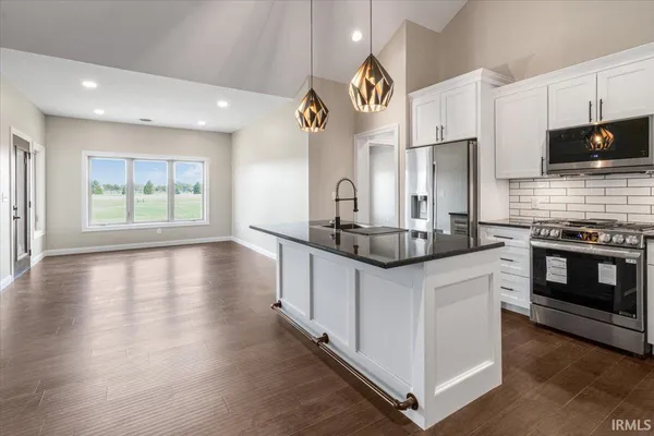$579,900 | 1027 South Huntsville Road, Winchester, IN 47394