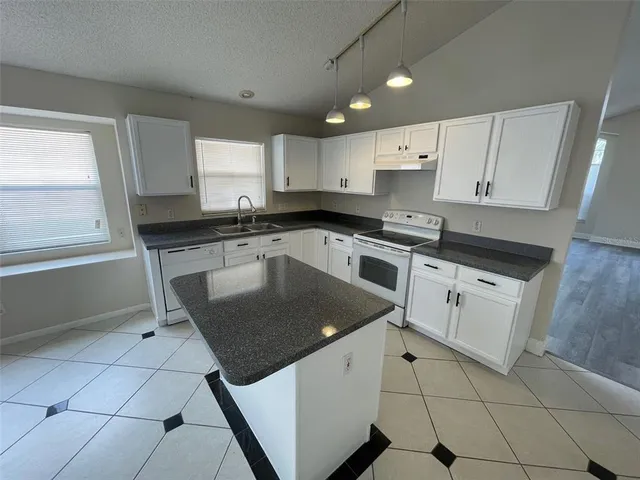 $2,300 | 2855 St Augustine Drive, Orlando, FL 32825