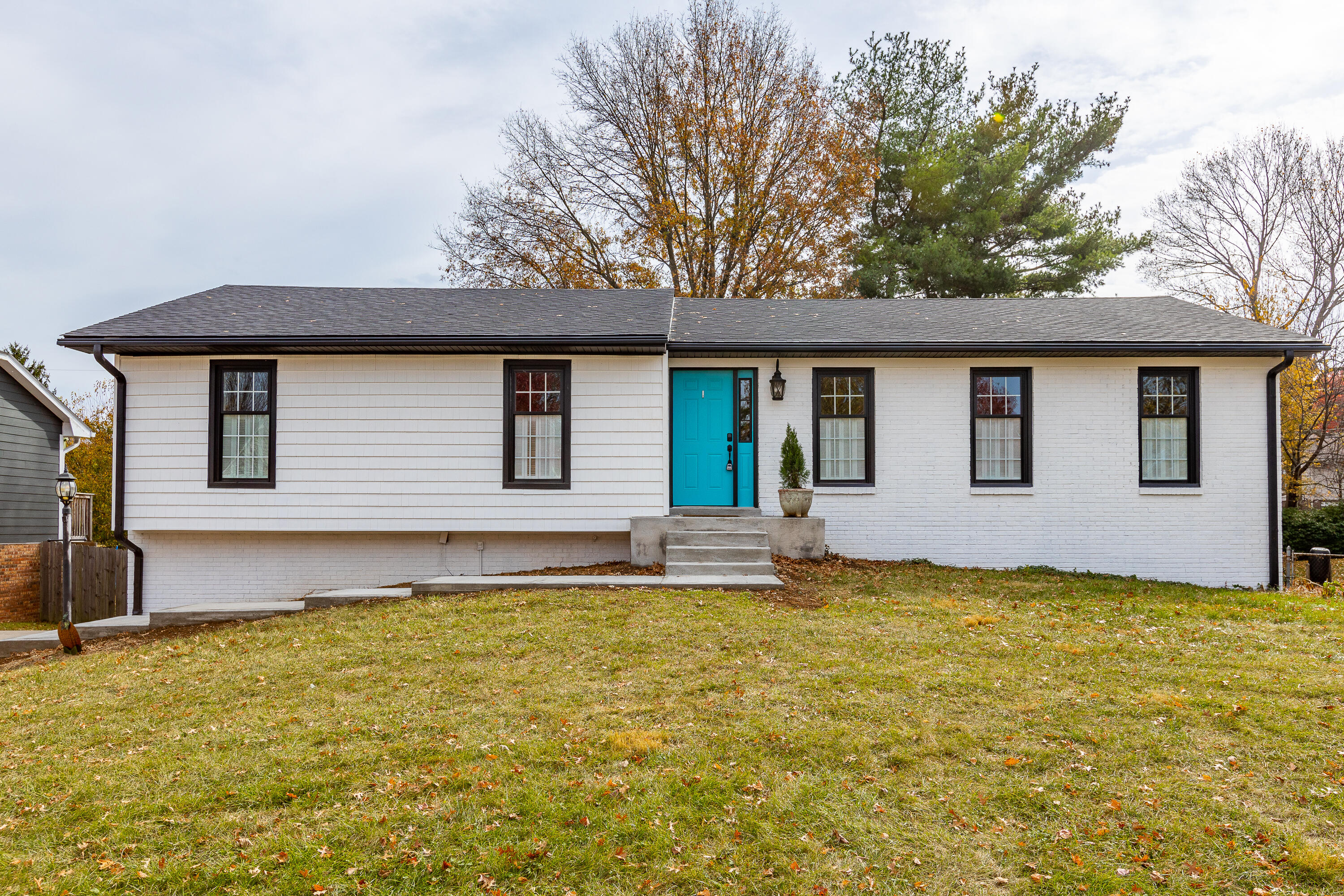 3310 Snaffle Road Lexington, KY 40513 - Photo 1 of 57 1-2
