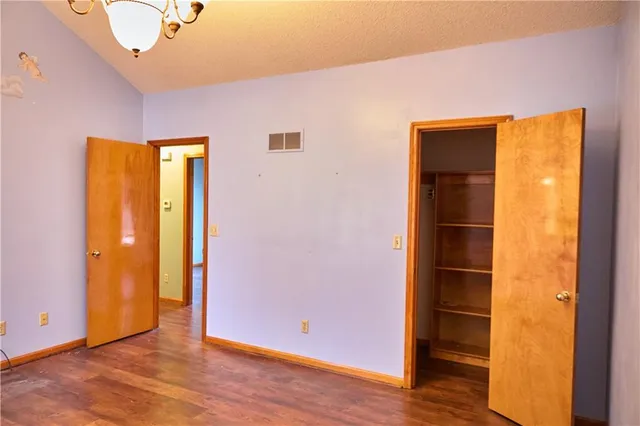 $325,000 | 616 Northeast Michael Drive, Lee's Summit, MO 64086