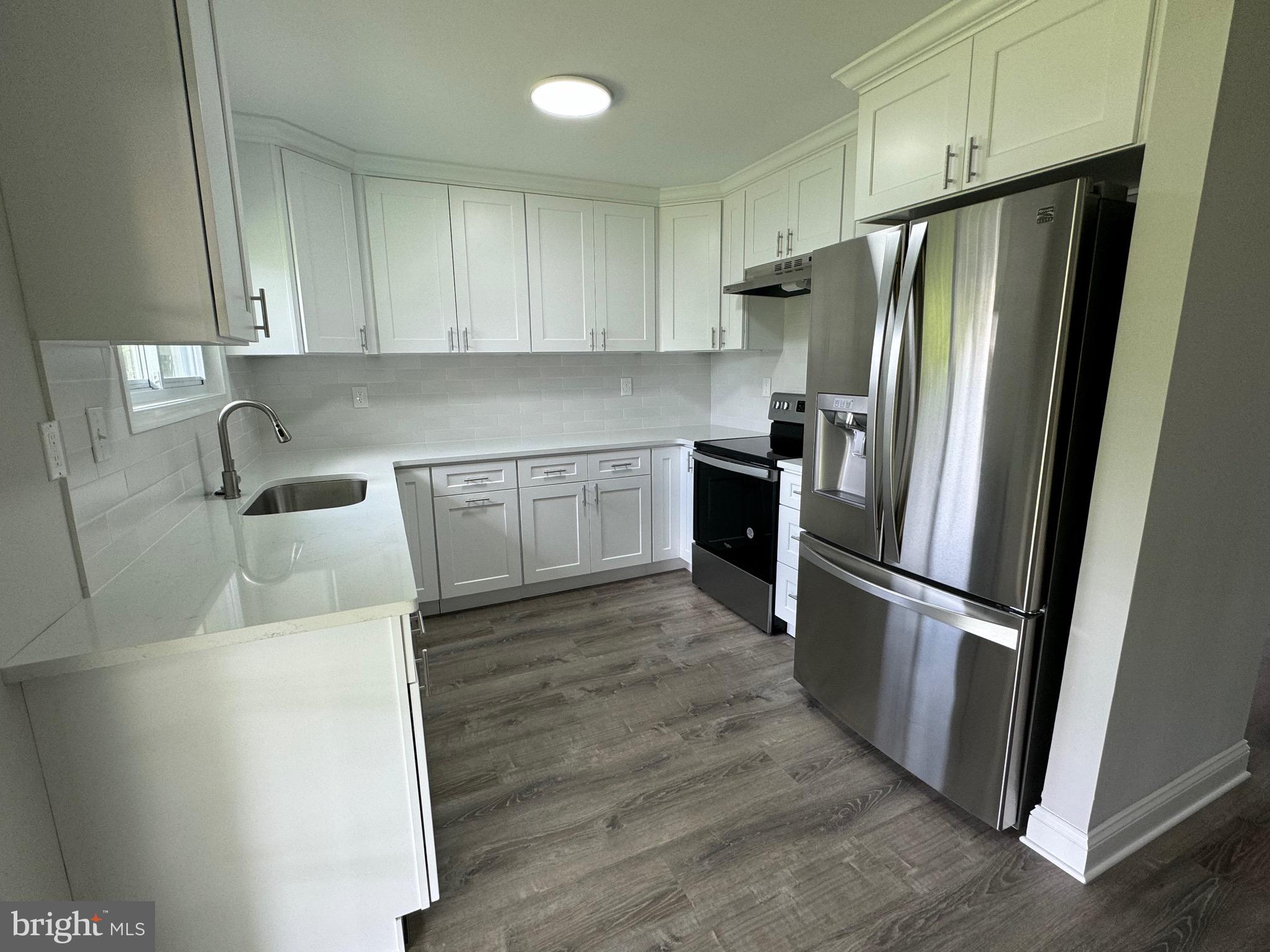 40 Tinsel Road Levittown, PA 19056 - Photo 2 of 25
