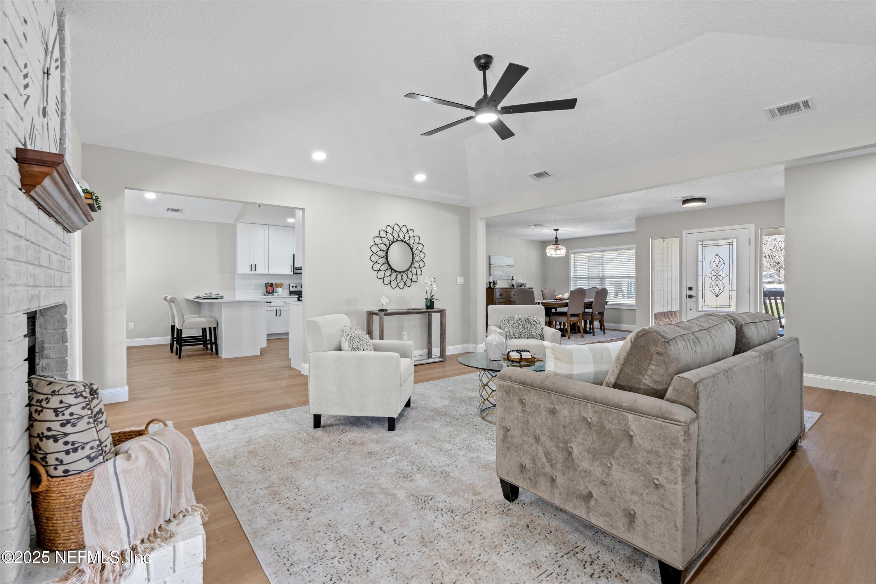 11539 Baskerville Road Jacksonville, FL 32223 - Photo 5 of 30 07-Living Room