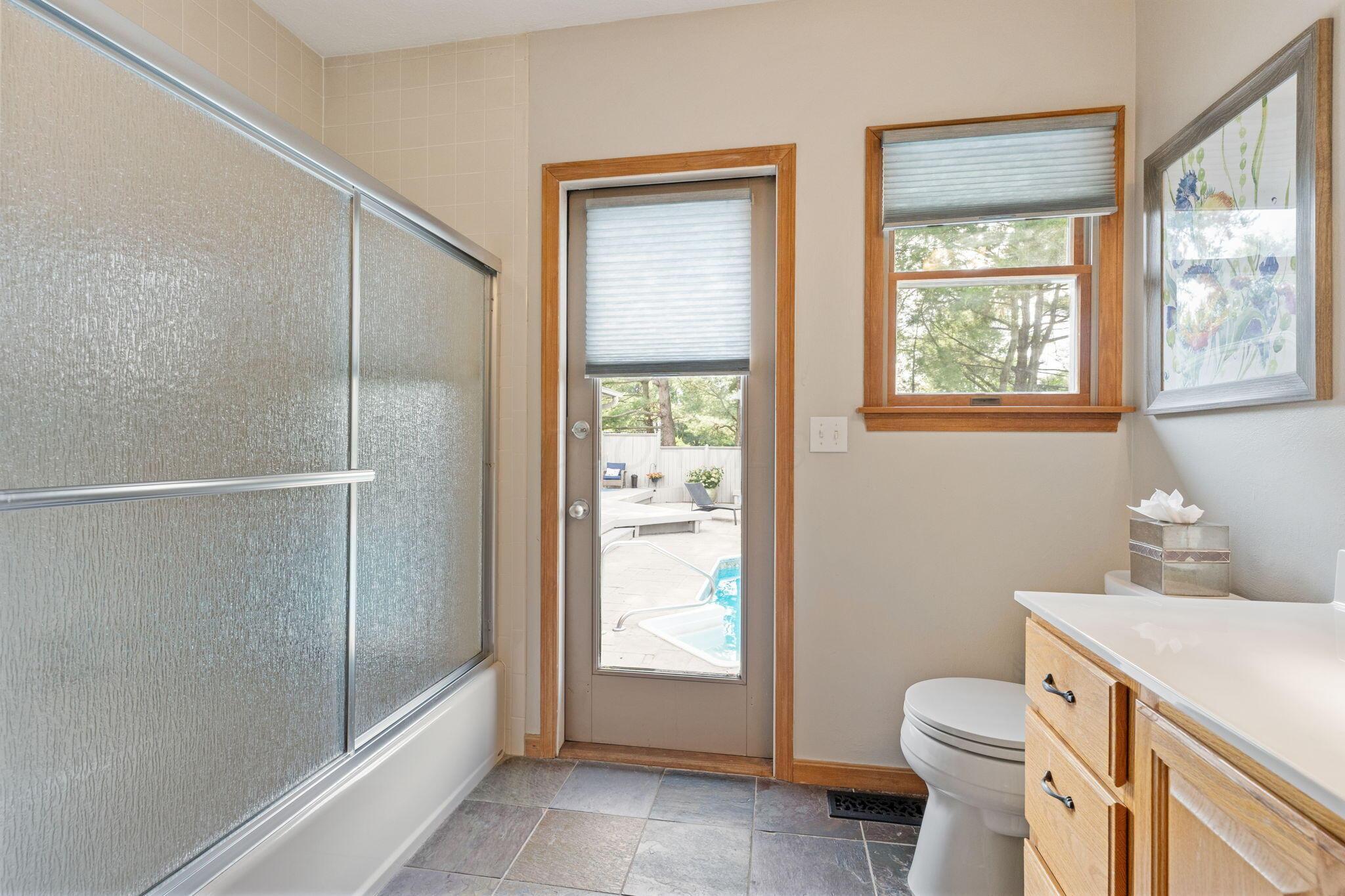 12907 Woodtown Road Galena, OH 43021 - Photo 75 of 117 Full Bathroom 3