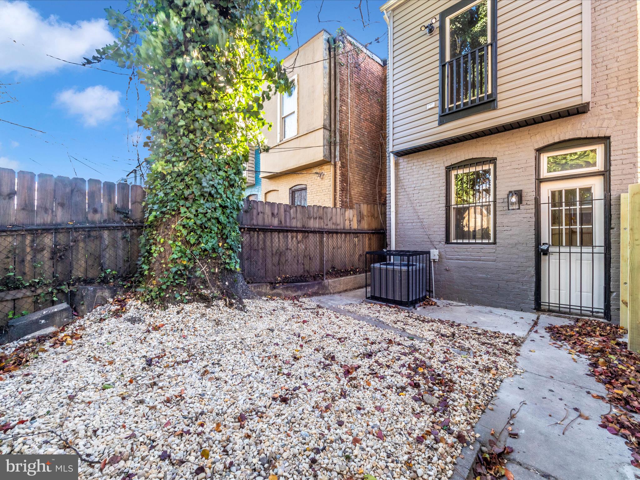 310 East 25th Street Baltimore, MD 21218 - Photo 48 of 56 Exterior Back