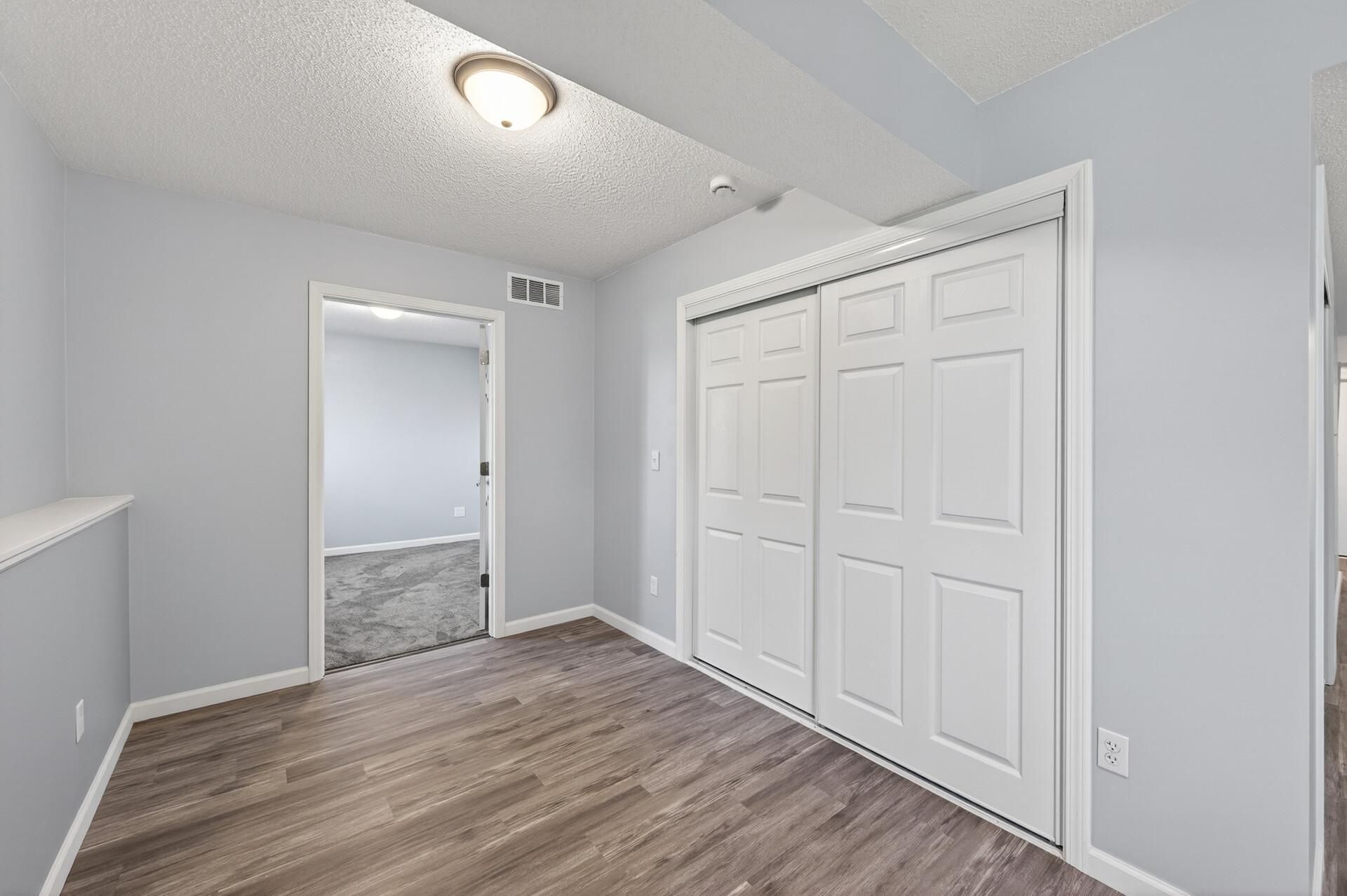 15105 Dupont Path Apple Valley, MN 55124 - Photo 39 of 58