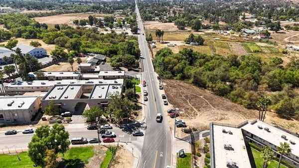 a picture of city view