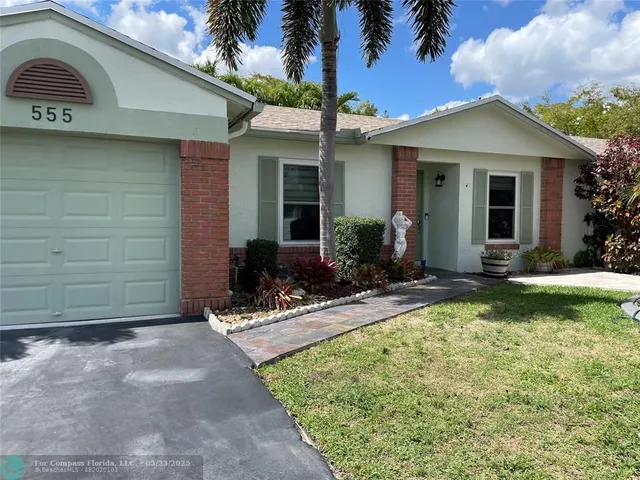 $550,000 | 555 Abingdon Way, Davie, FL 33325