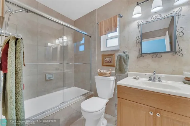 $550,000 | 555 Abingdon Way, Davie, FL 33325